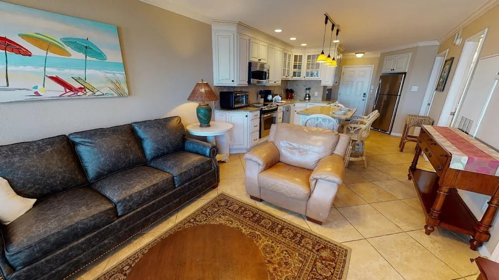 Seascape 2113 2 Bedroom Condo by RedAwning
