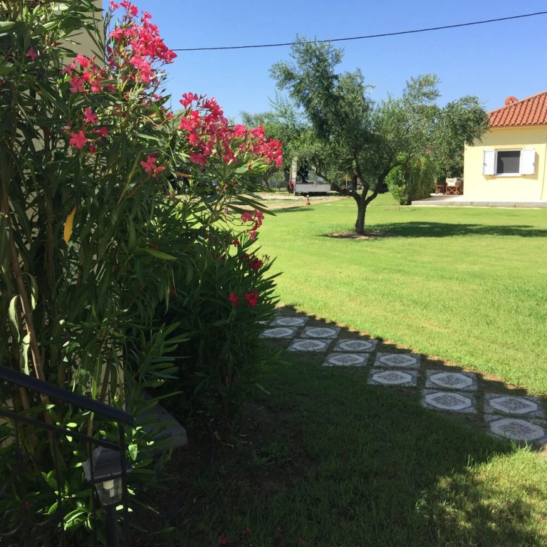 AnthosGuestHouses