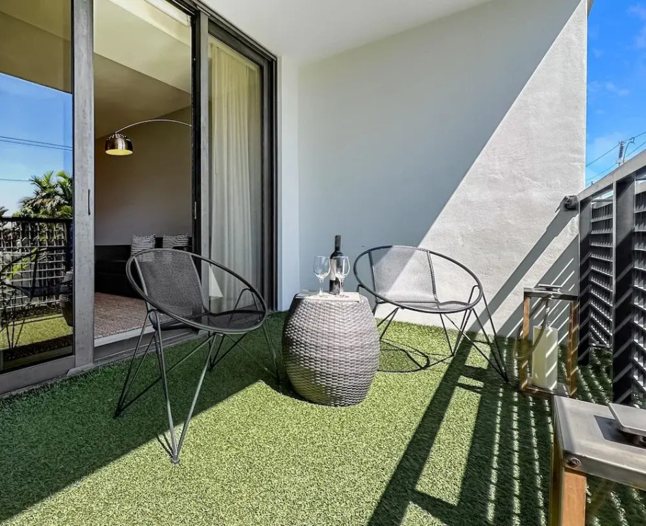 Bay Breeze Premium Apartments by Eskape Collection