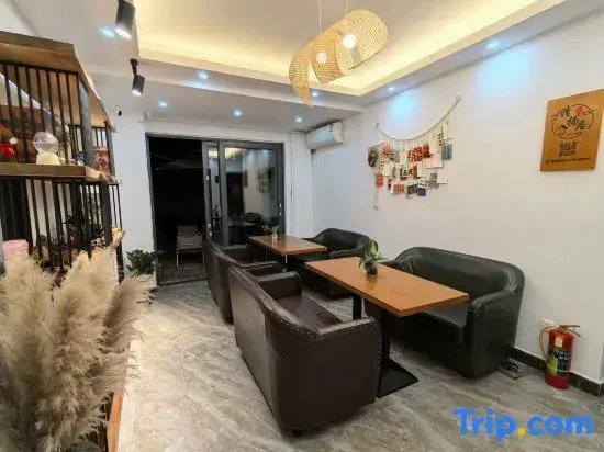 Qingyangju Villa | Classical Woodwork & Light Shadow Space, Family Art Resort