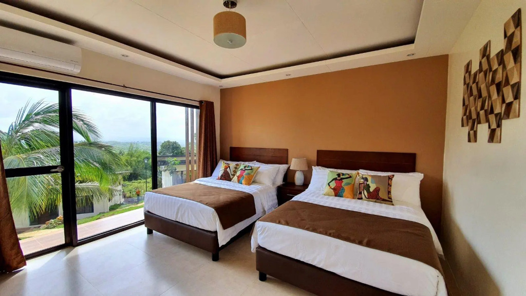 Spacio Caliraya B&B