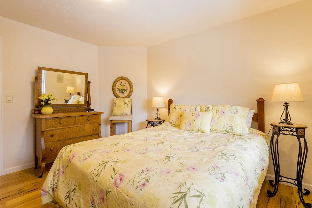 Villas 1450 - 3 Br Condo