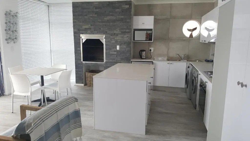 Point Village Accommodation - Santos 23