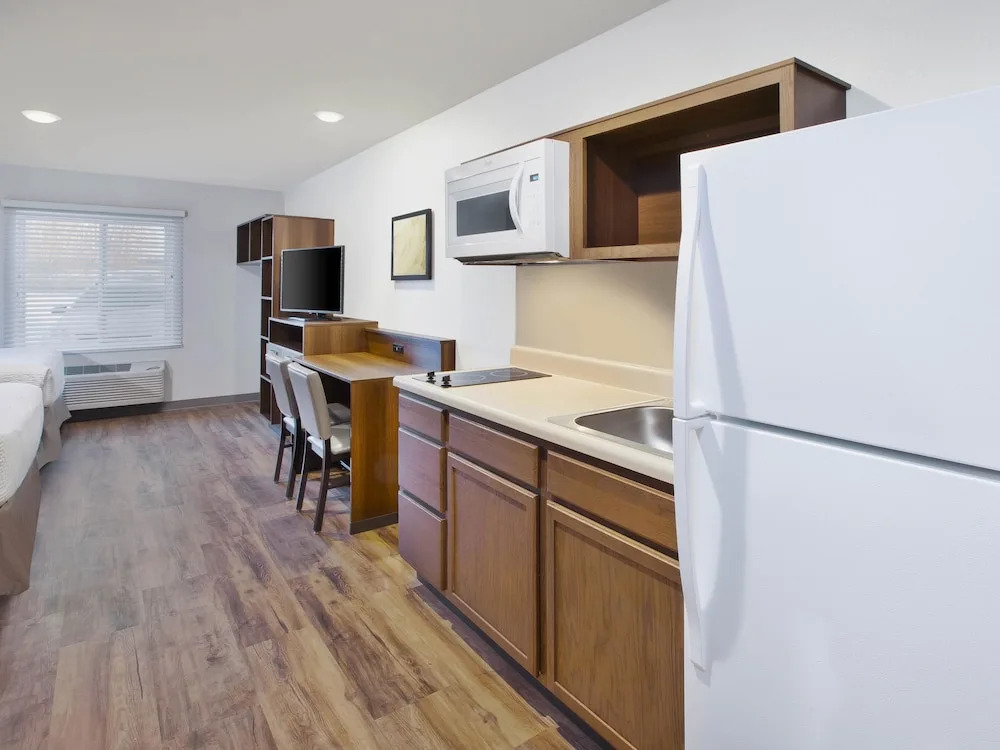 Extended Stay America Suites - Detroit - Rochester Hills