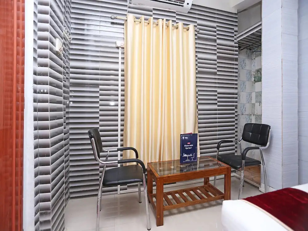 OYO 9562 Hotel Upasana Palace