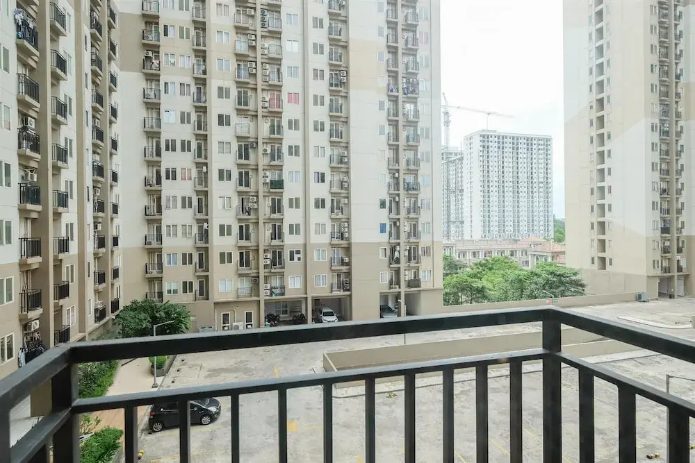 Comfort 2BR at 6th Floor Podomoro Golf View Apartment