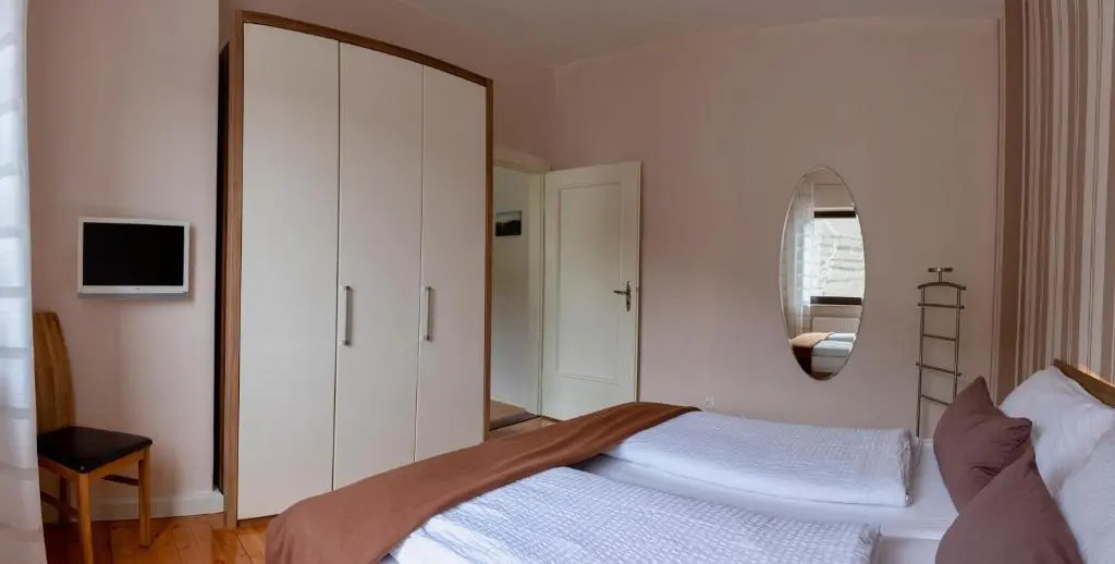 Ferienwohnungen Haus am Würzlaysteig