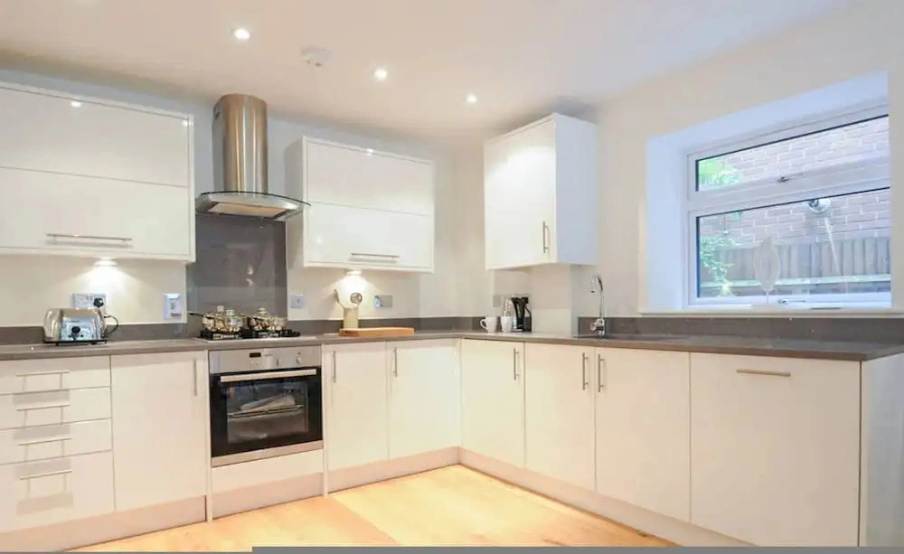 Stylish Two Bedroom Flat BCA