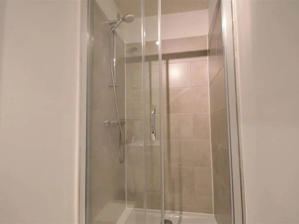 Rochehaut Hideaway With Tub