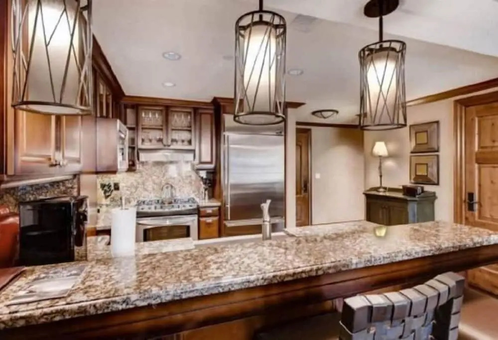 Luxury 3 Bedroom Mountain Vacation Rental In The Heart Of Lionshead Village In Vail
