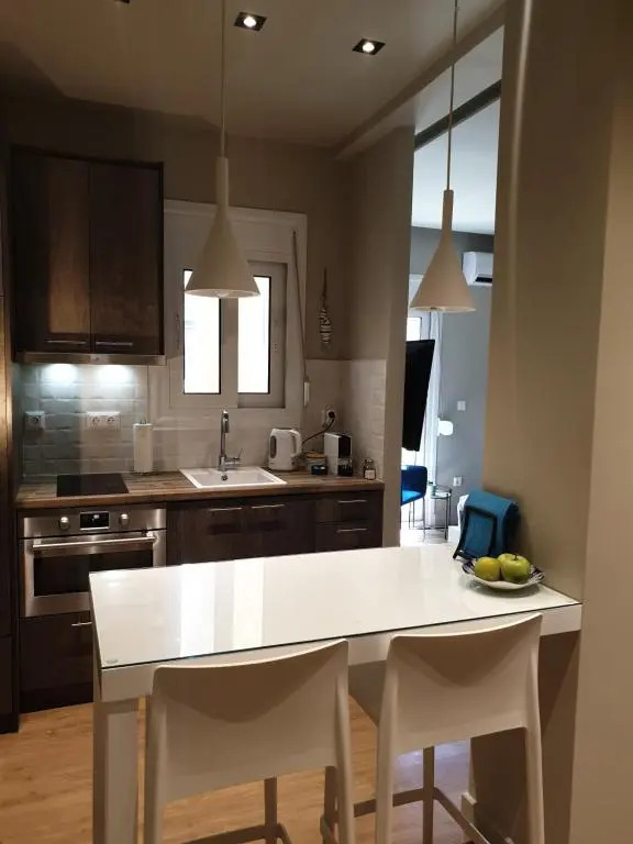 Newly Renovated Studio 15 min walk from Acropolis