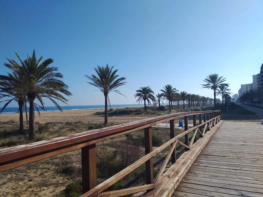 Apartment with 3 Bedrooms in Grau I Platja, with Terrace And Wifi - 400 M From the Beach