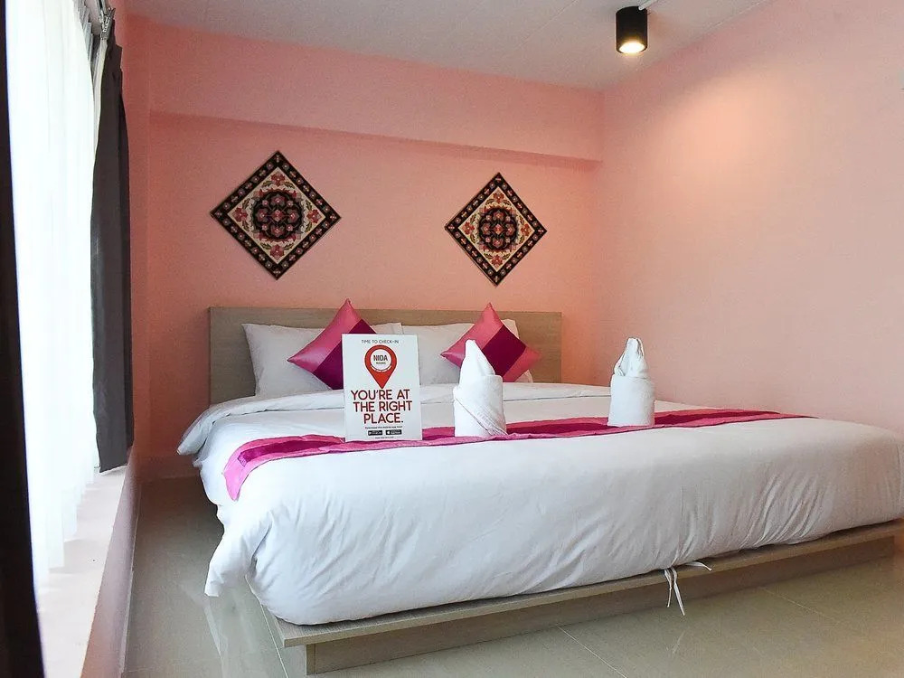 Nida Rooms Rat Uthit Soi 7 Temple