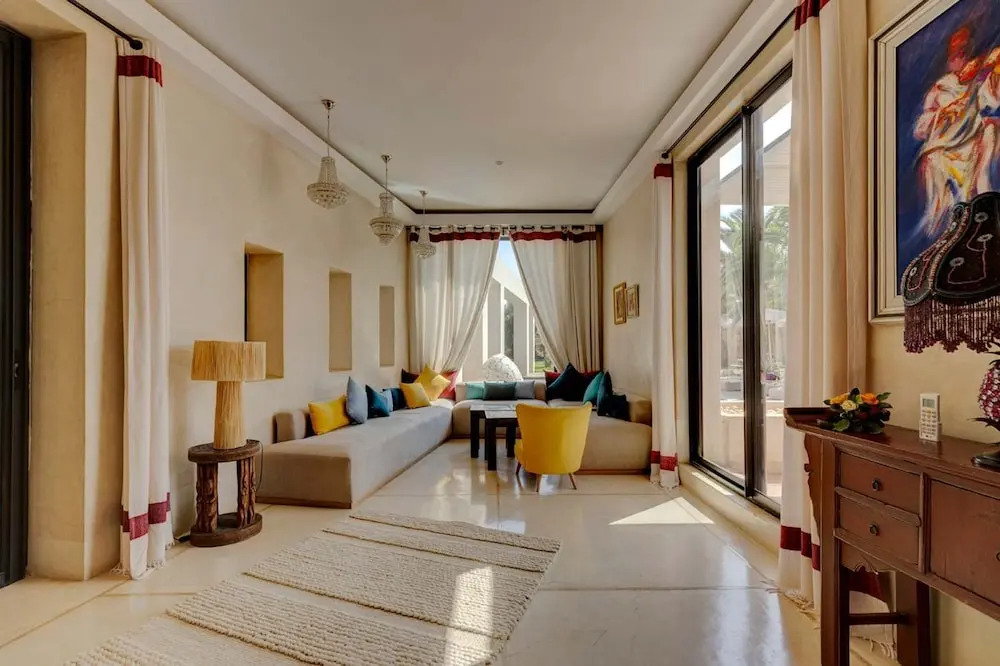 The Garden of Siredrah an Oasis With Pool and Hammam