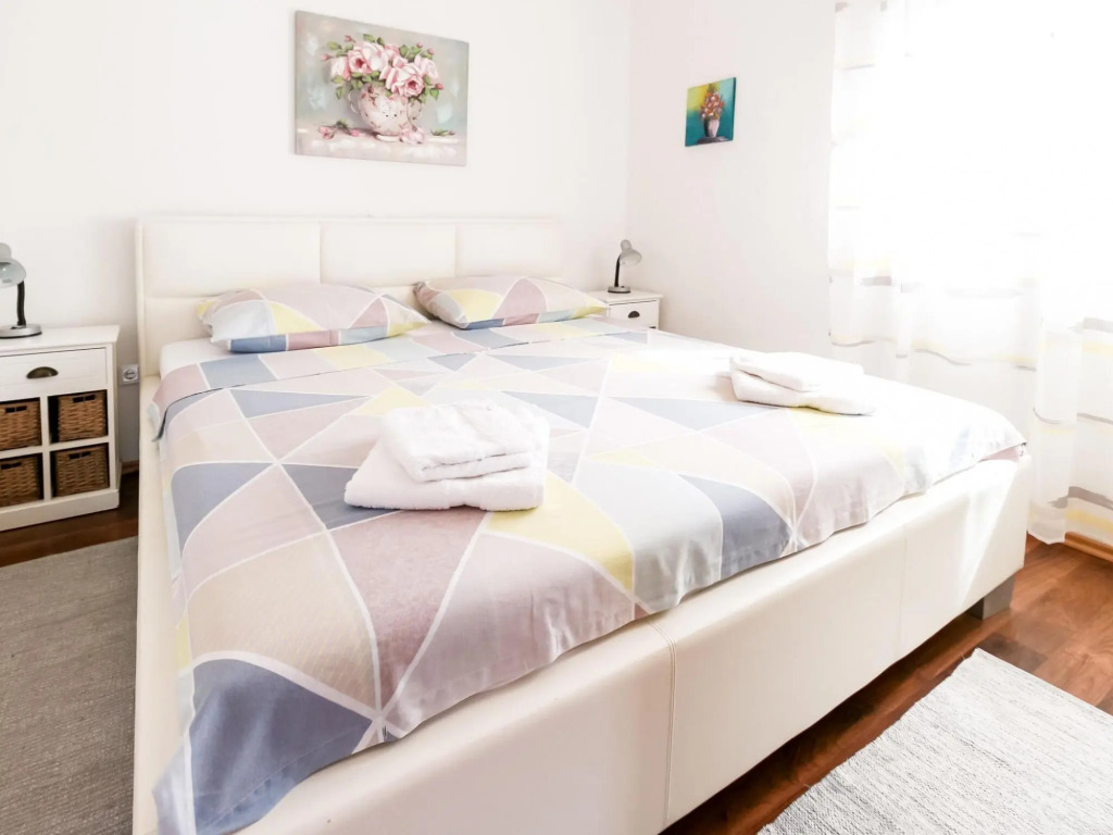 Simplistic Apartment in Malinska near Sea