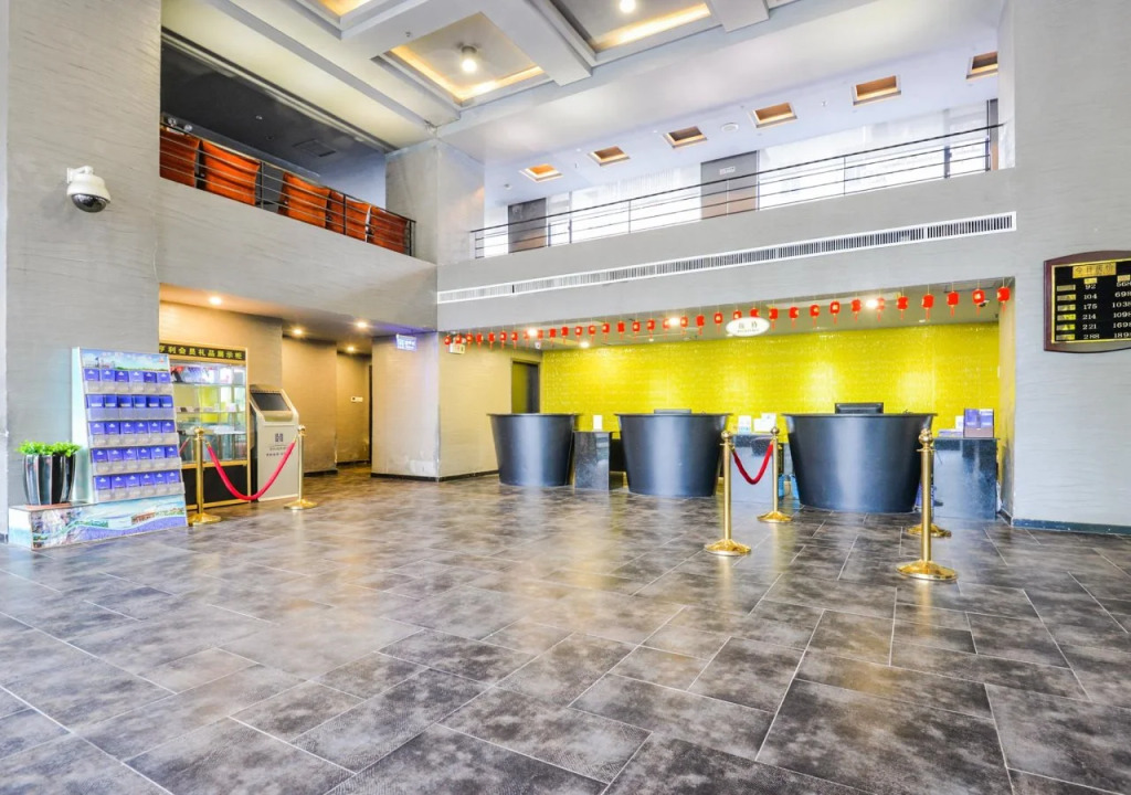 Henry Business Hotel