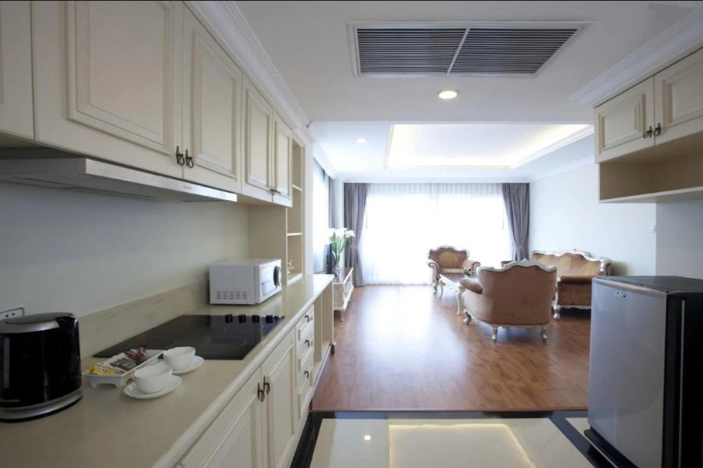 Lk Noble Suite