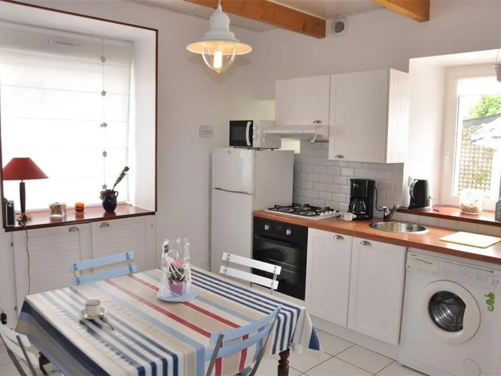 Maison bretonne à 200m de la plage Saint-Guirec, Ploumanach, 2 chambres, jardin fermé - FR-1-368-124