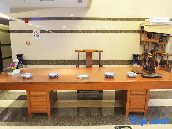 Xinzheng Shangri La Holiday Hot Spring Hotel