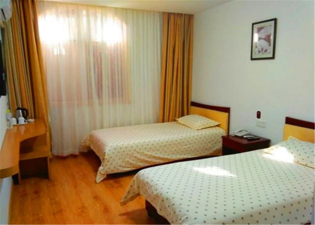 Atour Hotel Qingdao Zhanqiao Zhongshan Road