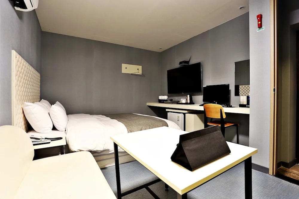 Hotel Form