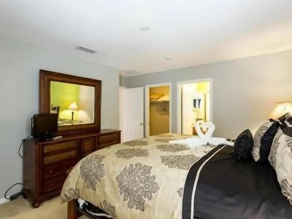This 7 Bedroom Vacation Home Only Mins to Disney 7 Villa by Redawning
