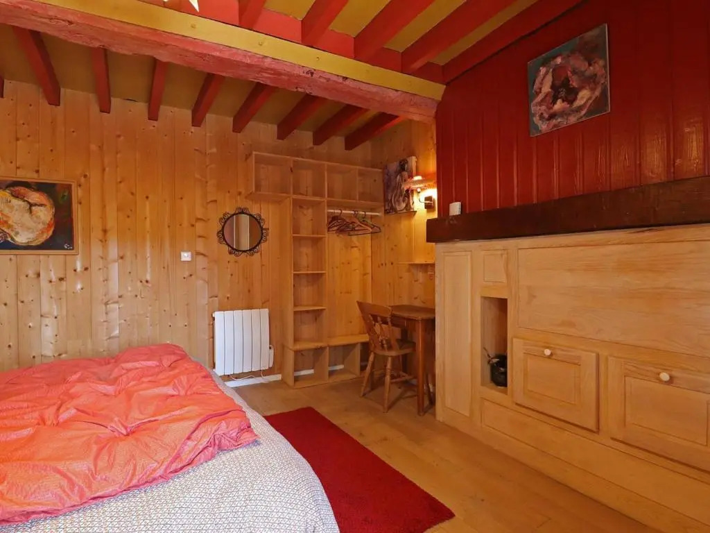 Maison indépendante avec spa nordique, piscine partagée et jardin - FR-1-497-116