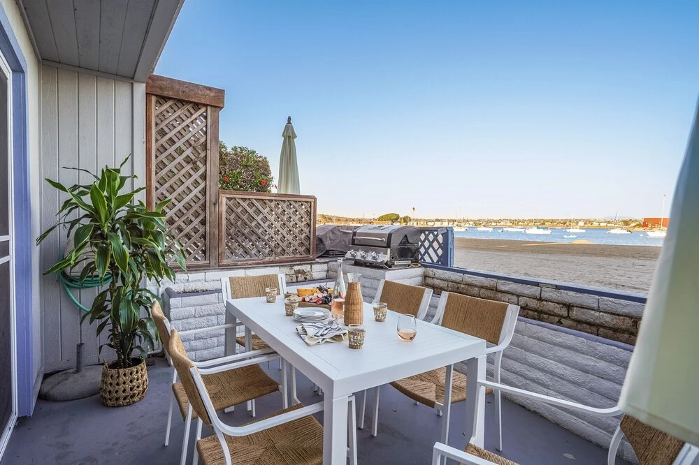 Bay View Buyout B by Avantstay Mission Beach Home on the Sand Sleeps 16