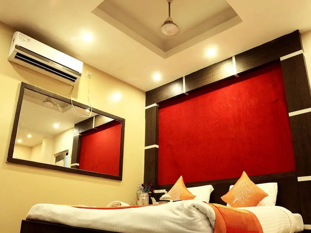 OYO 1058 Hotel Royal Garden