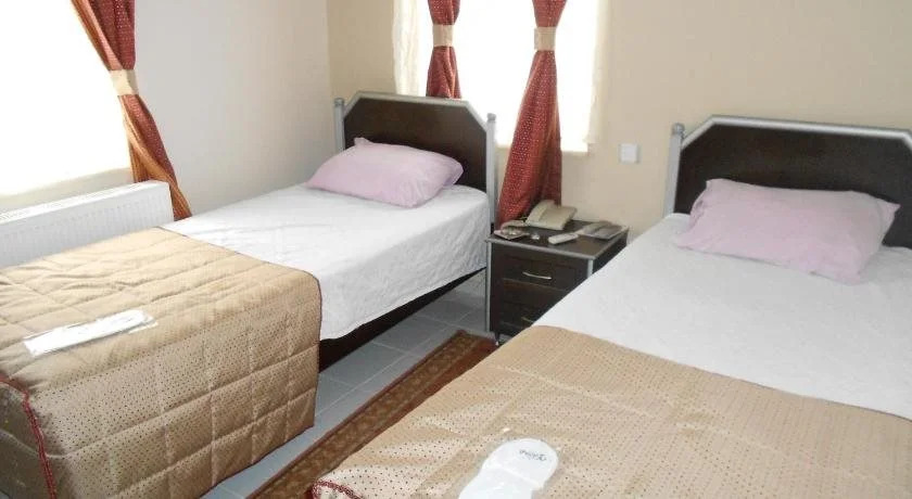 Yasar Hotel