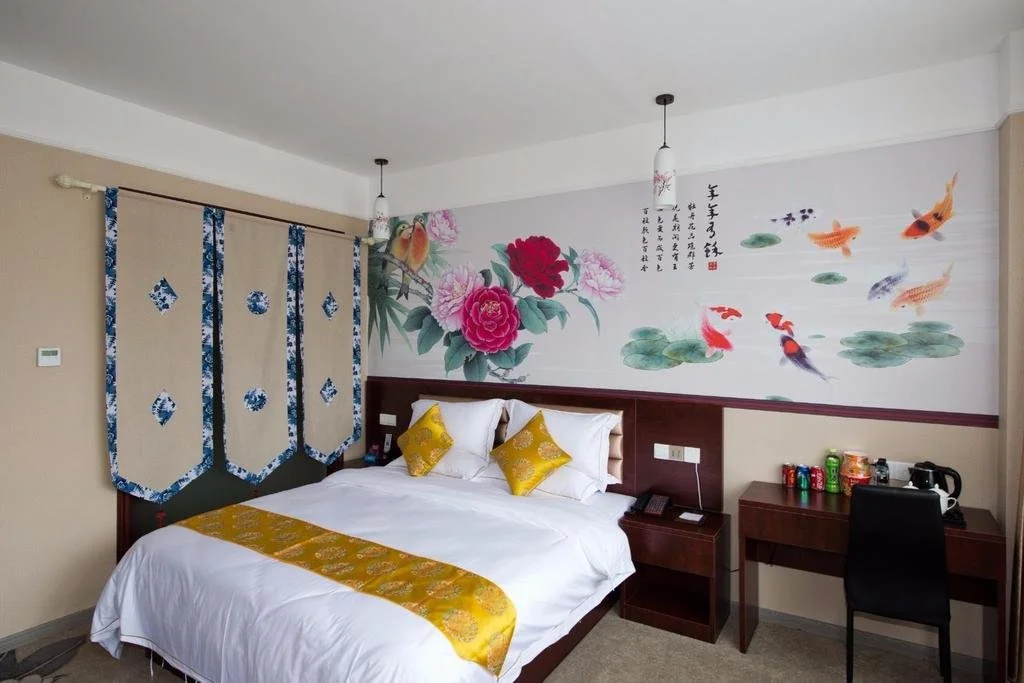 Huayang Hotel