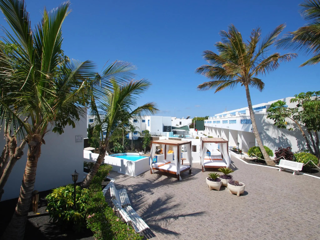 Aqua Suites