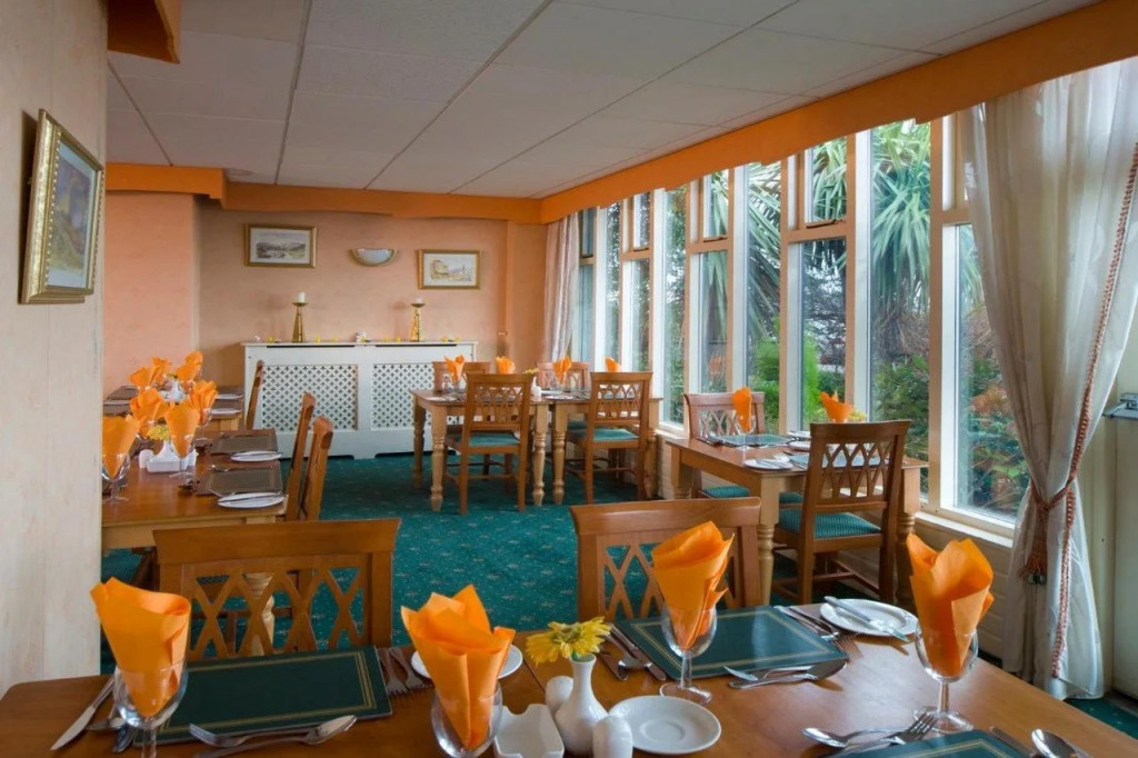 The Strathmore Hotel