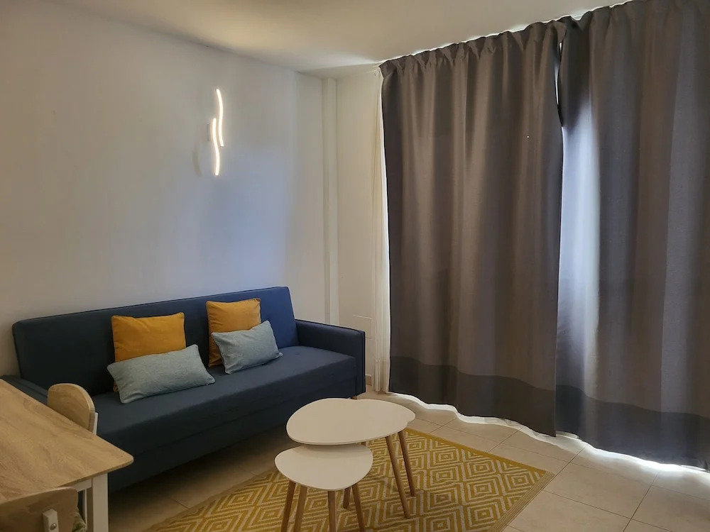 Oasis Royal 2 Dormitorios Piscinasfibra Optica