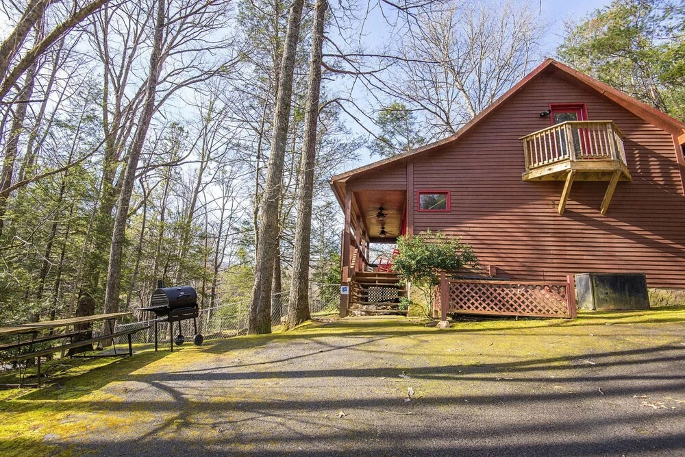 Simple Pleasures by Heritage Cabin Rentals