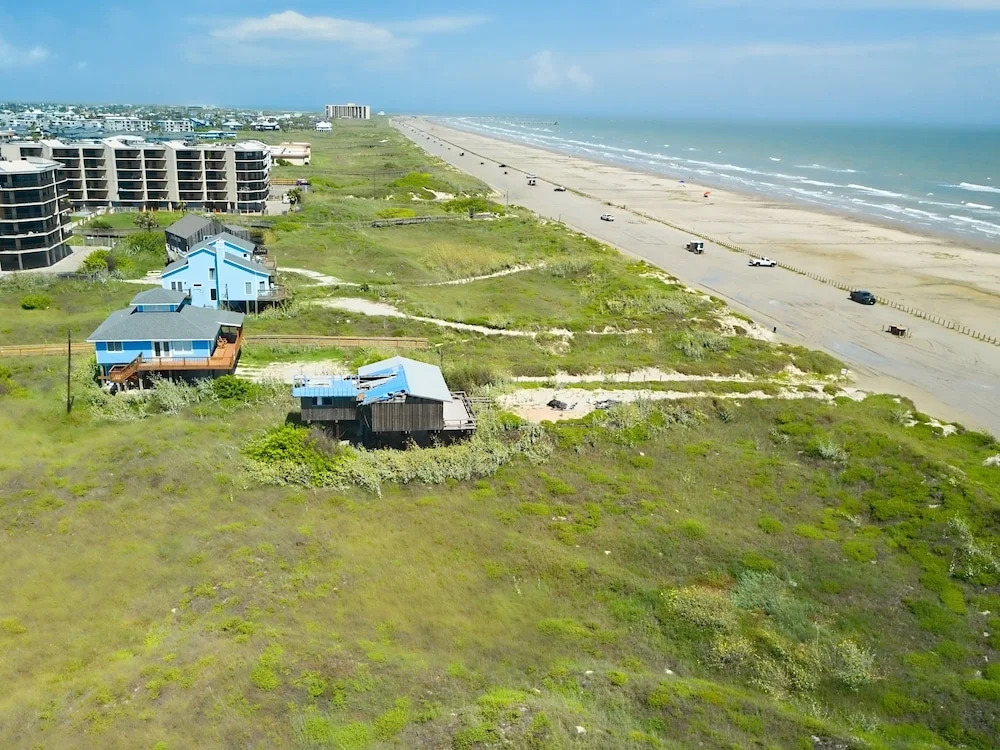 1814 On The Beach Home 4 Bedrooms 2 Bathrooms Home