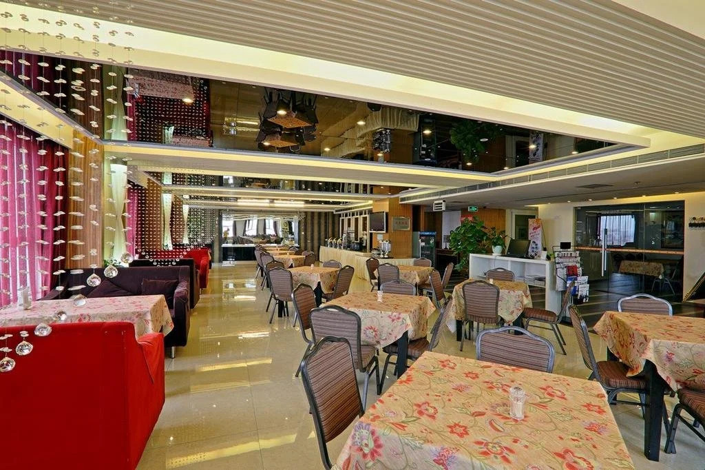 Dandong Life's Business Hotel