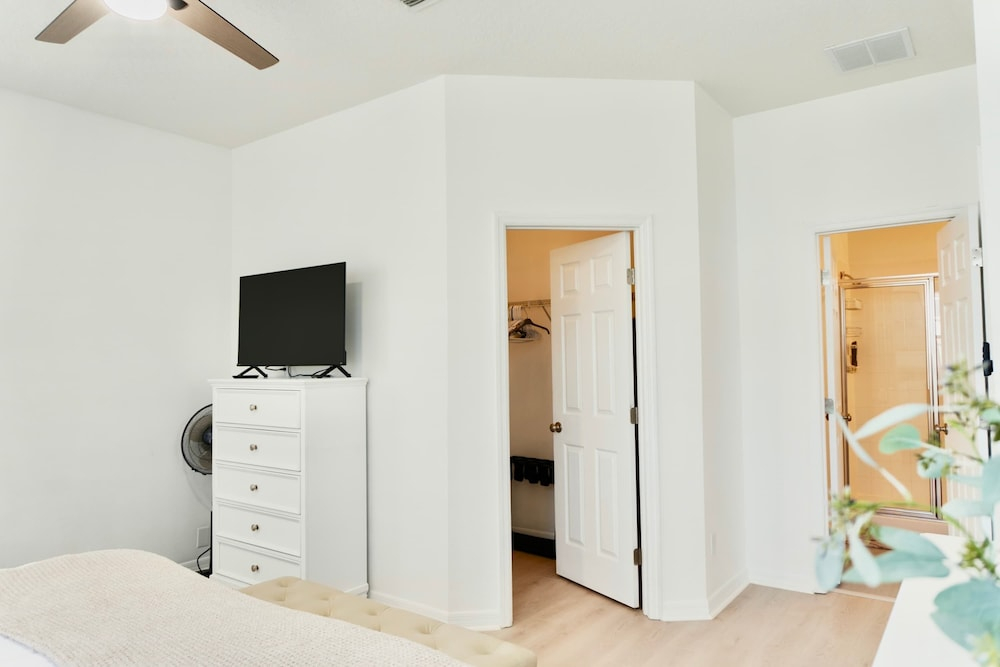 Kodas Retreat Home for 11