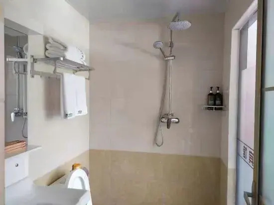 Zijun Travel Theme Hotel