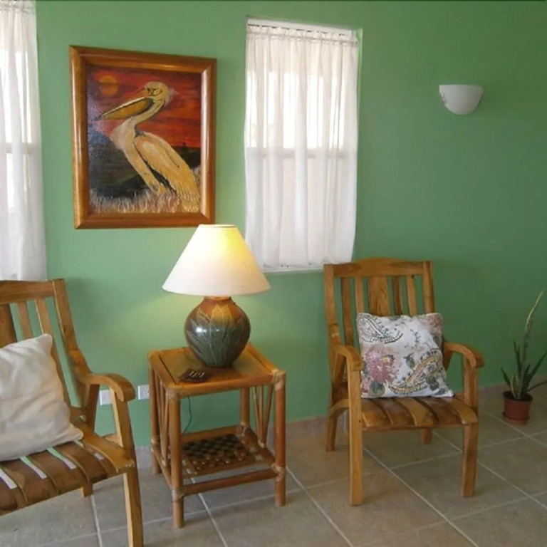 Green Acress Pool side Suite