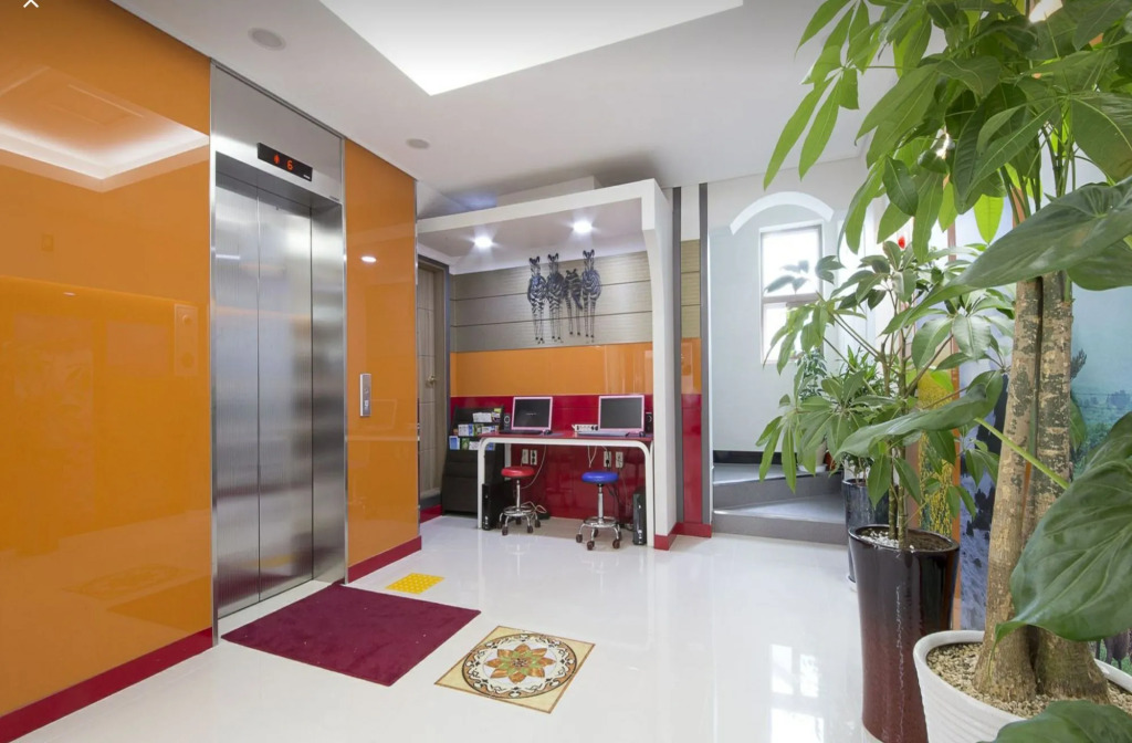 Golden Park Hotel