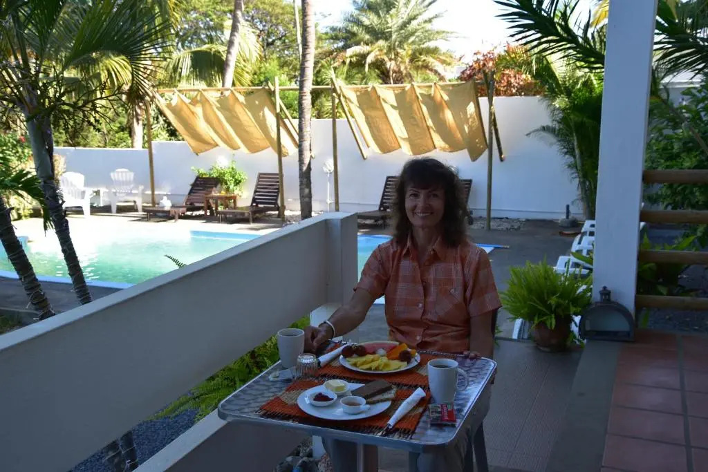 Villa Osumare Rootsy Beach front Guest House B&B