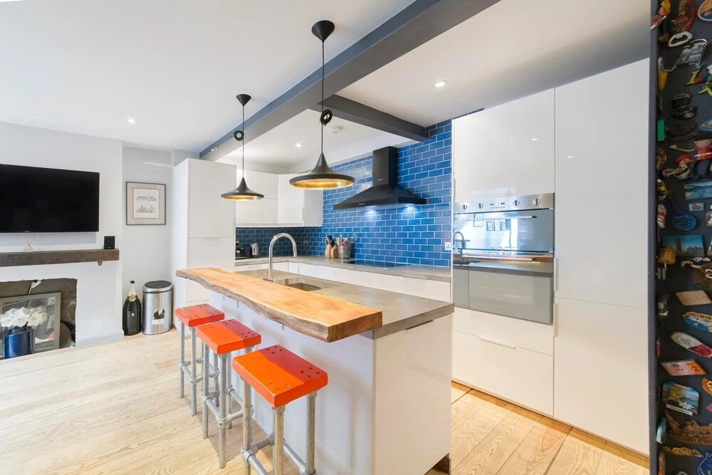 Contemporary 2 Bedroom Notting Hill Apartment