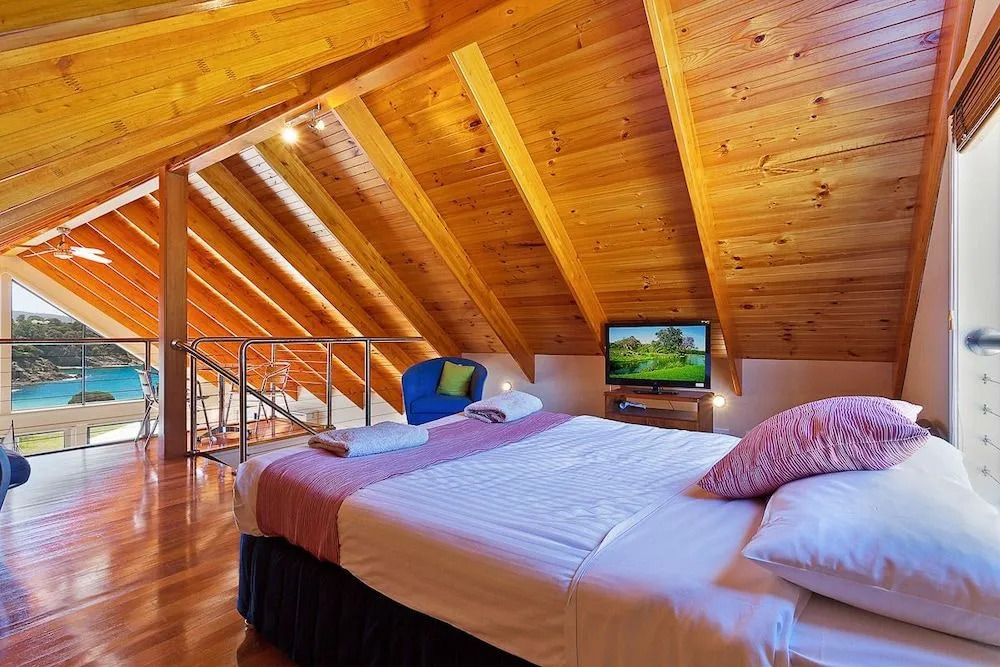 Snug Cove Villas