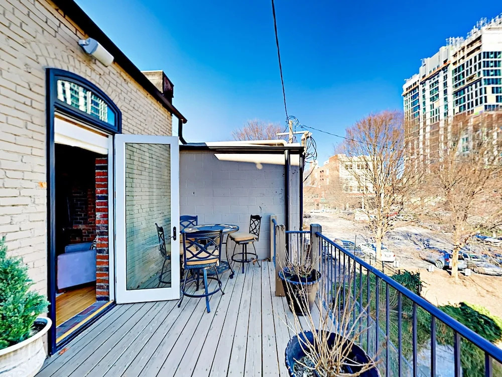 Church Street #202 - 1 Br Apts