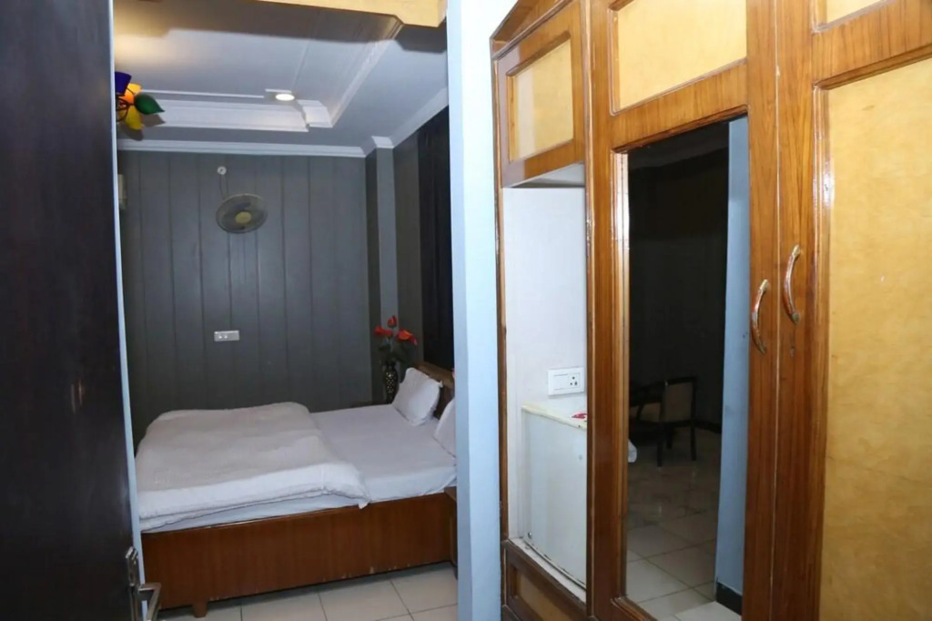 Ramneek Hotel