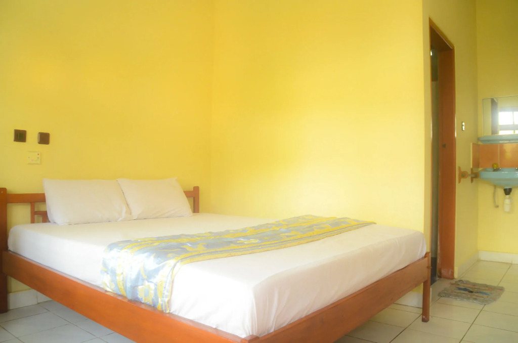 Super OYO 1654 Maha Bharata Kuta Inn