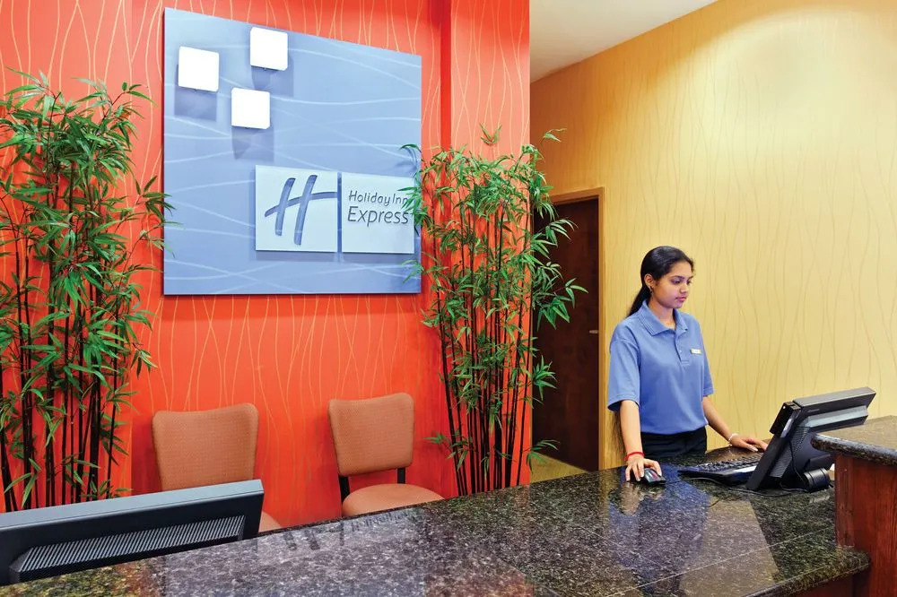 Holiday Inn Express & Suites Malvern, An Ihg