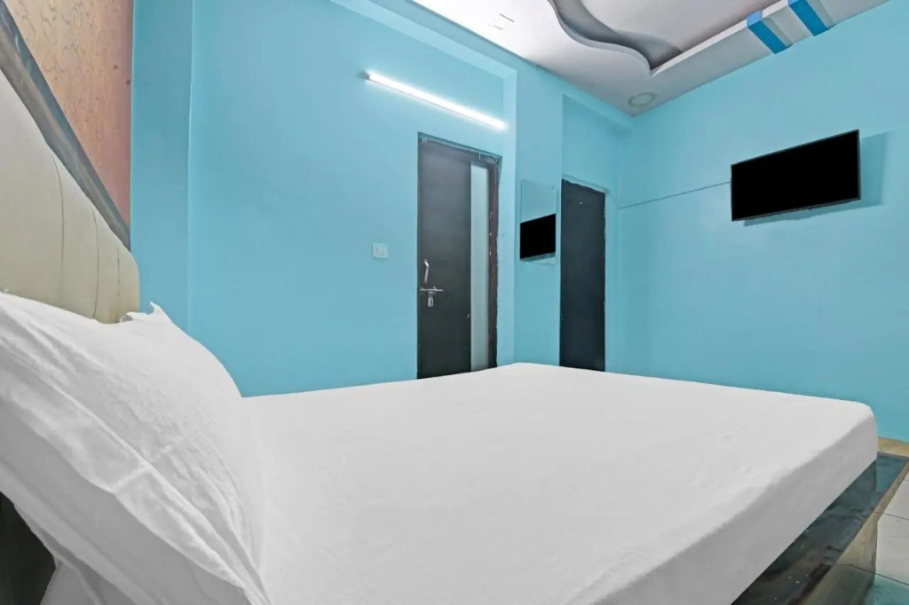 OYO 89631 Shiv Nath Hotel