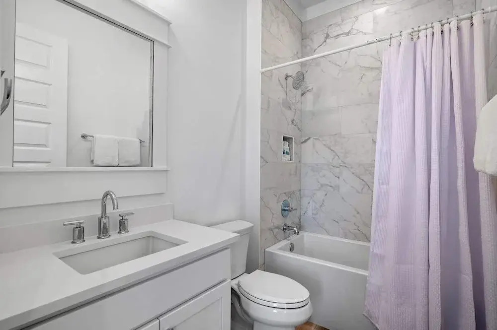 Modern Family 7BR w Private Pool and Patio